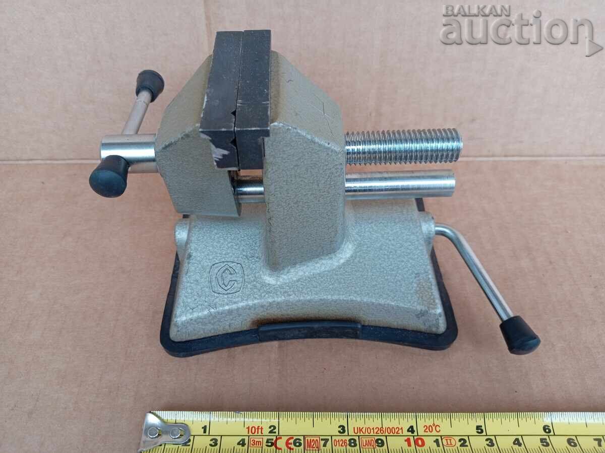 Аукцион мини менгеме с вакумно захващане Аукцион мини менгеме с вакумно захващане