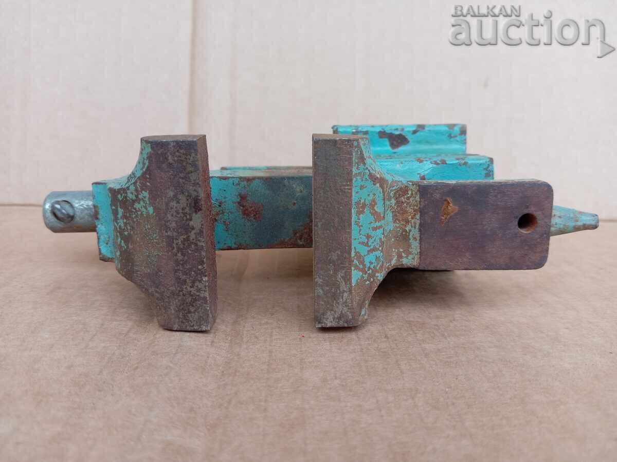 Auction  Small Jeweler's Vice Clockmaker's with Anvil