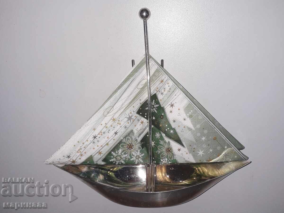 СТАРА ПОСТАВКА ''ЛОДКА'' ЗА САЛФЕТКИ СТАРА ПОСТАВКА ''ЛОДКА'' ЗА САЛФЕТКИ