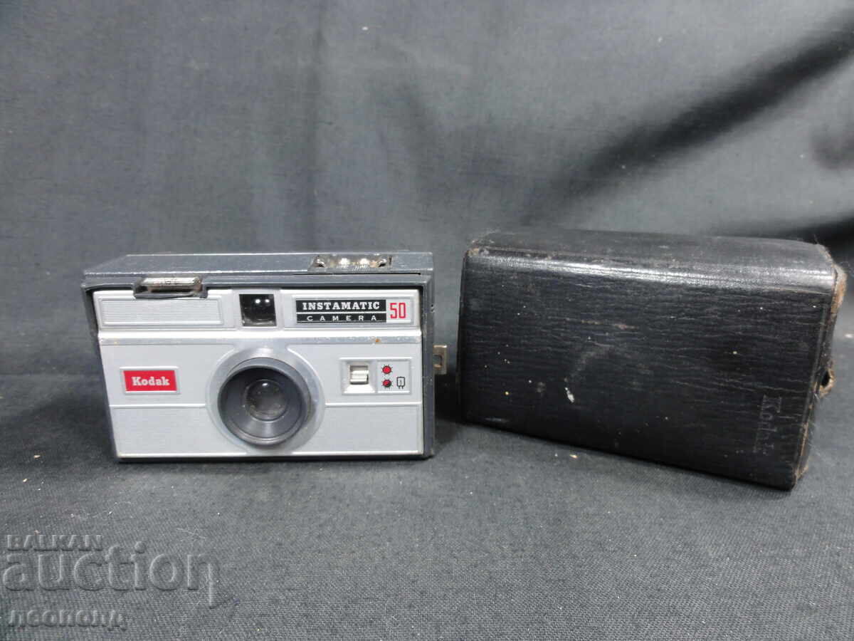 BZTS APARAT FOTO RETRO CU FILM KODAK INSTAMATIC 50 BZTS APARAT FOTO RETRO CU FILM KODAK INSTAMATIC 50
