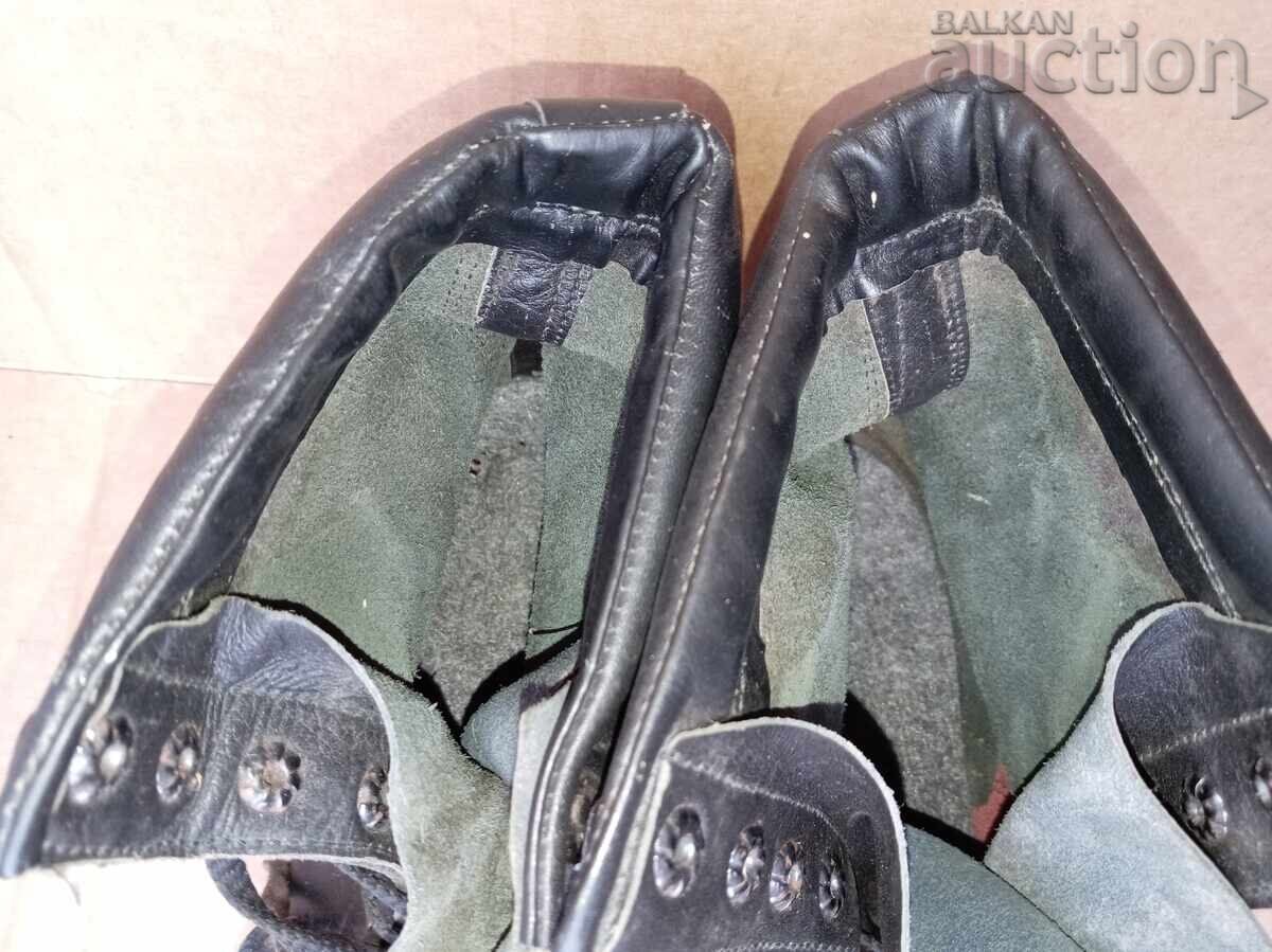 Ghete militare vechi, bocanci, piele naturală - 7 Ghete militare vechi, bocanci, piele naturală - 7