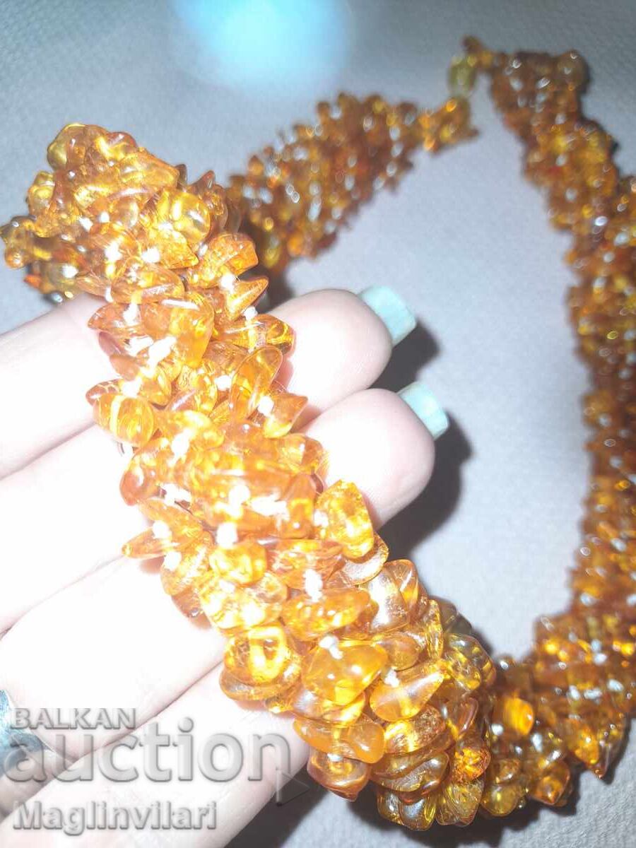 Livrarea Colier de chihlimbar Livrarea Colier de chihlimbar