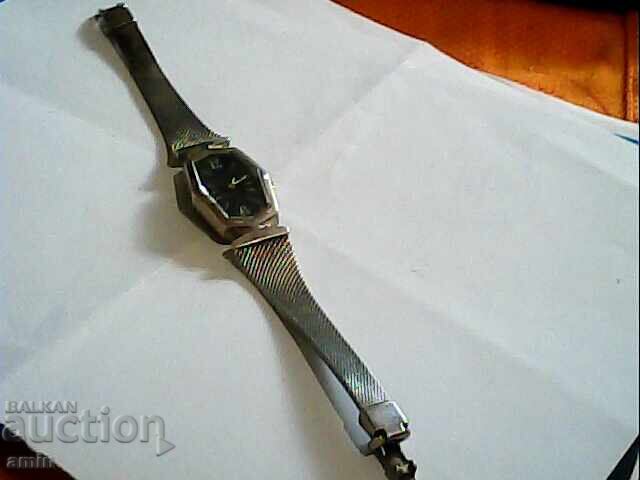 Ceas de buzunar vechi din argint, funcțional, probă 925 cu preț 170.00 BGN | € 86.92 Ceas de buzunar vechi din argint, funcțional, probă 925 cu preț 170.00 BGN | € 86.92