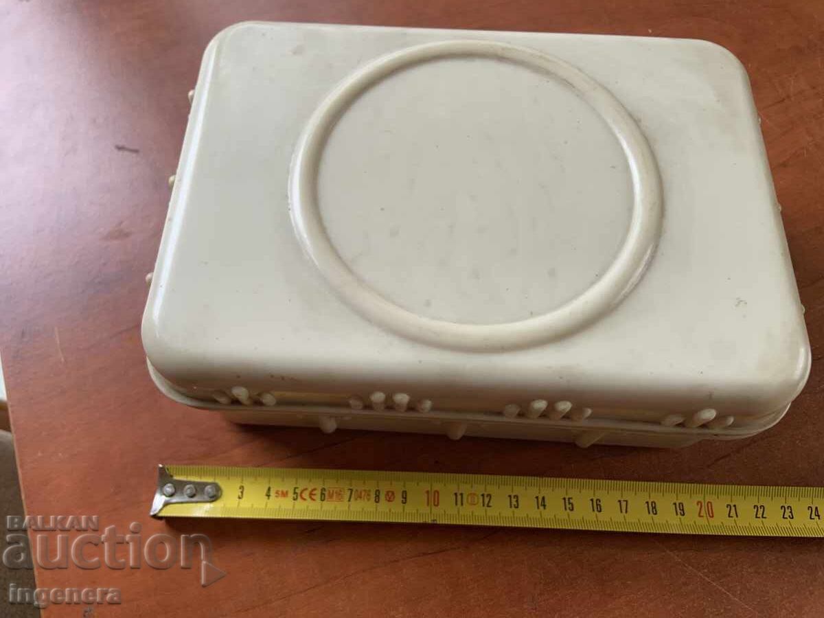 КУТИЯ БАКЕЛИТ ОТ РАННИЯ СОЦ - 5
