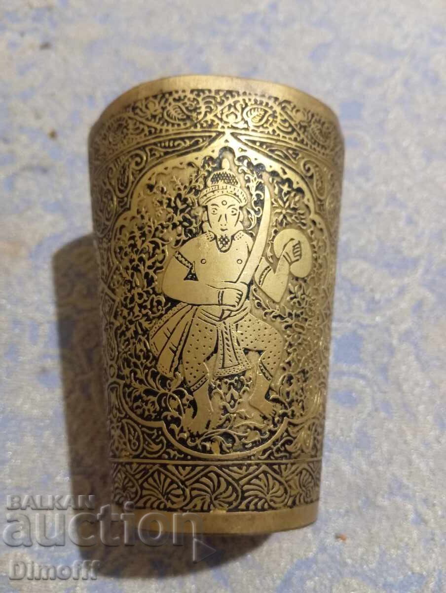 Παλιό μπρούτζινο φλιτζάνι