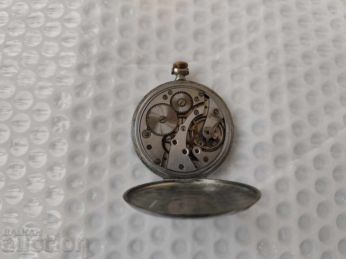 Livrarea 0.01st. Ceas de buzunar vechi - B.Z.C