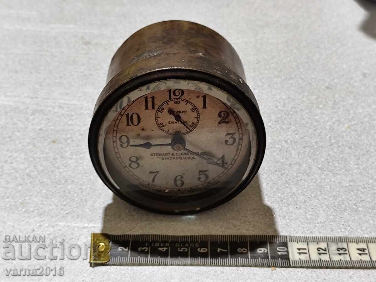 Livrarea Ceas de bord antic din alamă pentru automobil Livrarea Ceas de bord antic din alamă pentru automobil