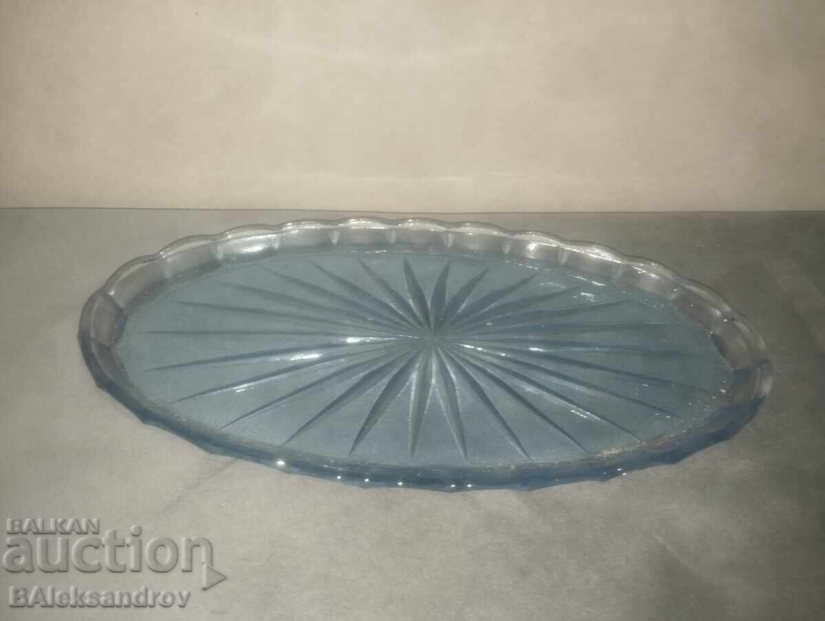Farfurie ovală de sticlă din epoca socialistă, albastră