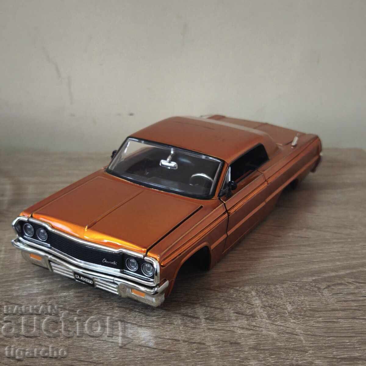 Ένα μεταλλικό καρότσι με τιμή 20.00 BGN | € 10.23 Ένα μεταλλικό καρότσι με τιμή 20.00 BGN | € 10.23