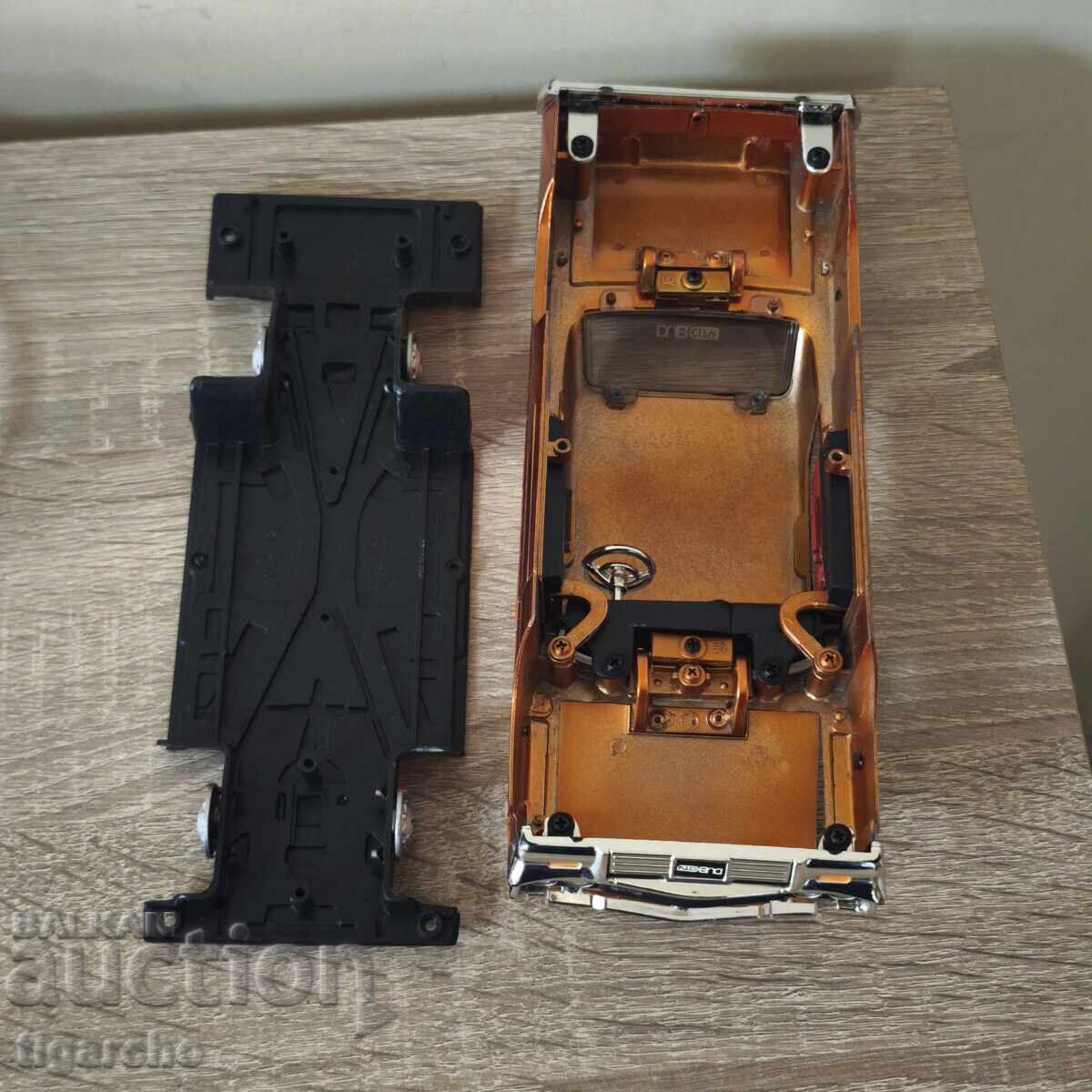 Ένα μεταλλικό καρότσι - 7 Ένα μεταλλικό καρότσι - 7