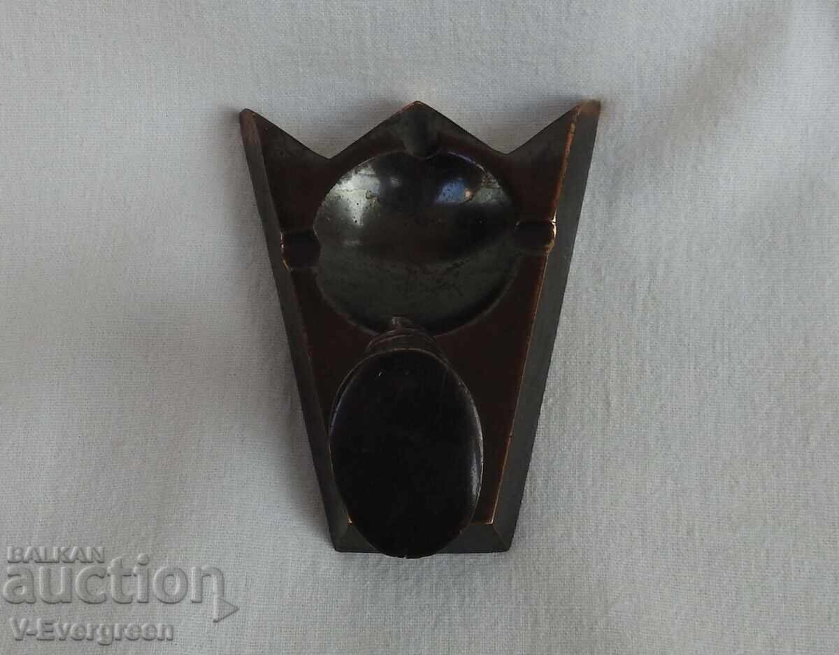 Auction  Old ashtray souvenir Egypt Nefertiti copper bronze