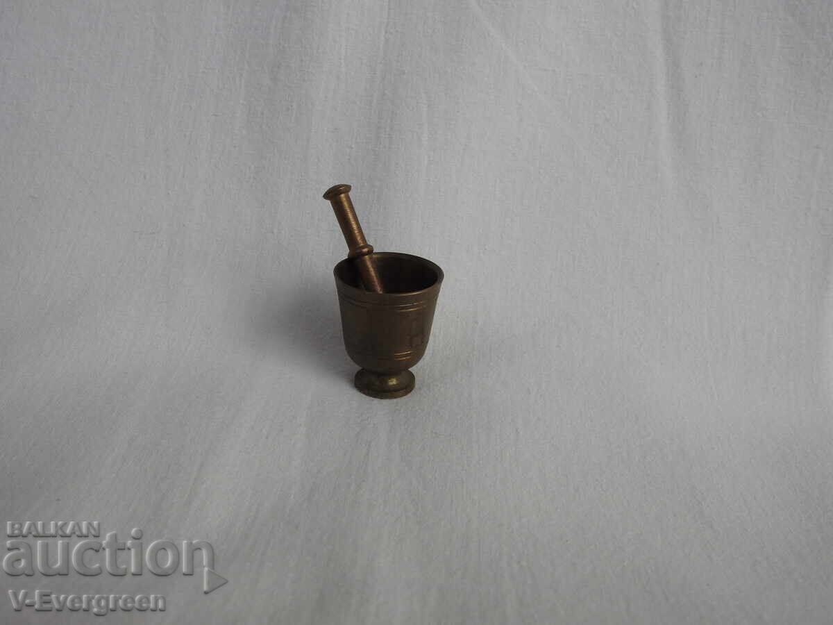 Old miniature bronze mortar from the 70s with price 25.00 BGN | € 12.78 Old miniature bronze mortar from the 70s with price 25.00 BGN | € 12.78