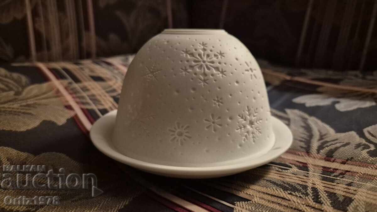 Аукцион Разкошен Коледен чаен свещник–Фин порцелан!