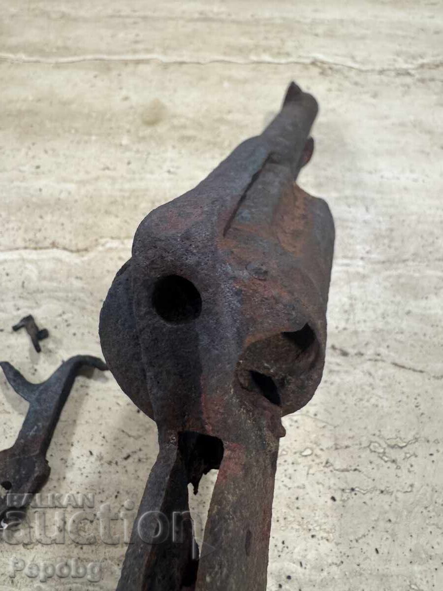 Licitație Revolver vechi Gasser Licitație Revolver vechi Gasser