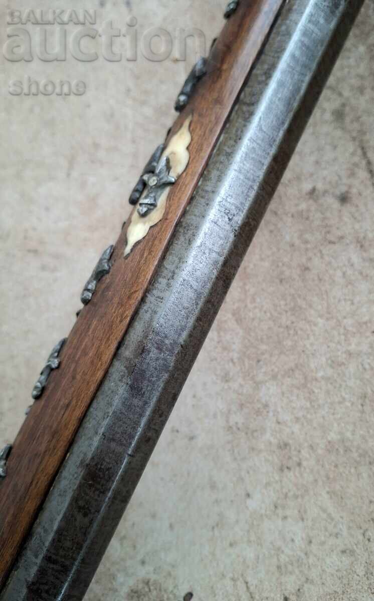 Πιστόλι, φυτίλι, σωλήνας, βράχος, γαρύφαλλο - 7