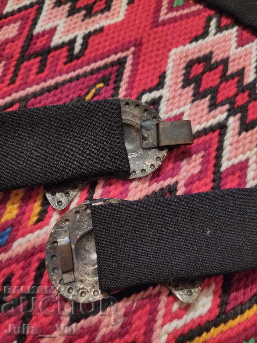 Licitație Vechi paftale renascentiste BZC de la 0,01 St Licitație Vechi paftale renascentiste BZC de la 0,01 St