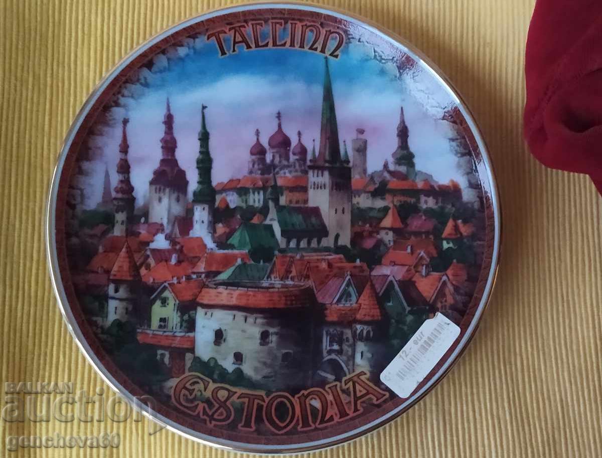 Порцеланова чиния за стена Естония с цена 8.00 €