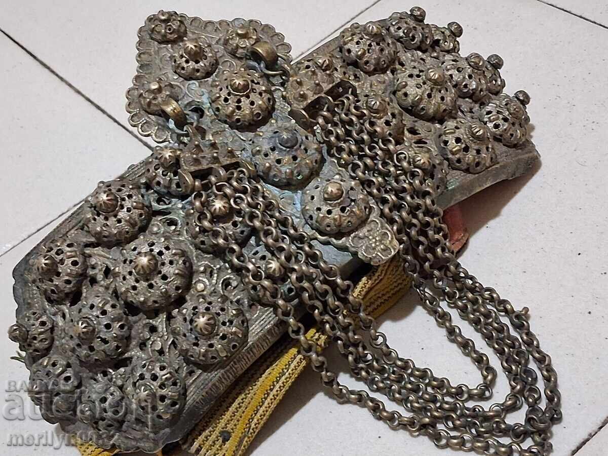 Доставка на Възрожденски пафти ТЕТЕВЕН сребро 18-ти век пафта колан нкит Доставка на Възрожденски пафти ТЕТЕВЕН сребро 18-ти век пафта колан нкит