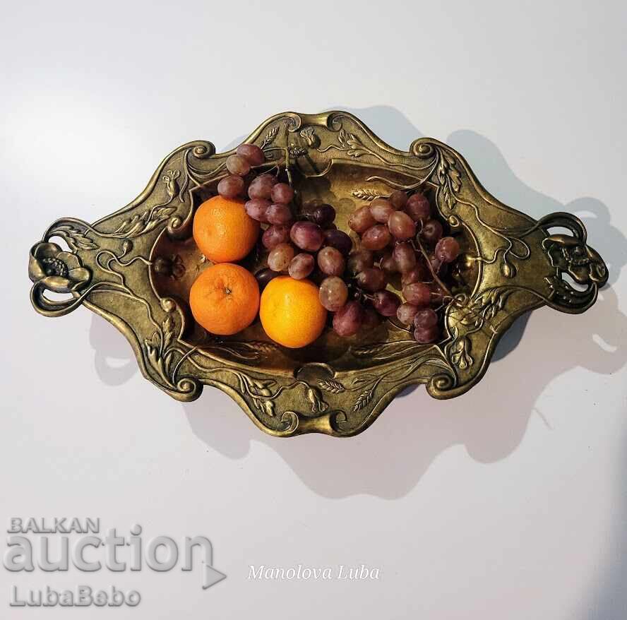 Fructieră antică din alamă franceză în stil Art Nouveau Fructieră antică din alamă franceză în stil Art Nouveau