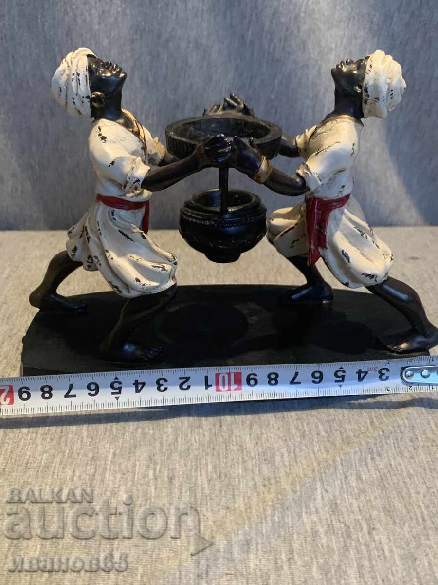 Figurine Statue with price 50.00 BGN | € 25.56 Figurine Statue with price 50.00 BGN | € 25.56