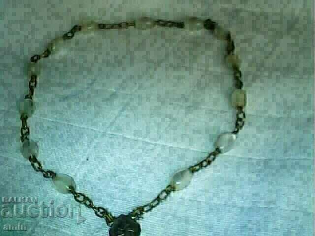 Όμορφο, παλιό, θρησκευτικό κολιέ με ασημένια χάντρα Όμορφο, παλιό, θρησκευτικό κολιέ με ασημένια χάντρα