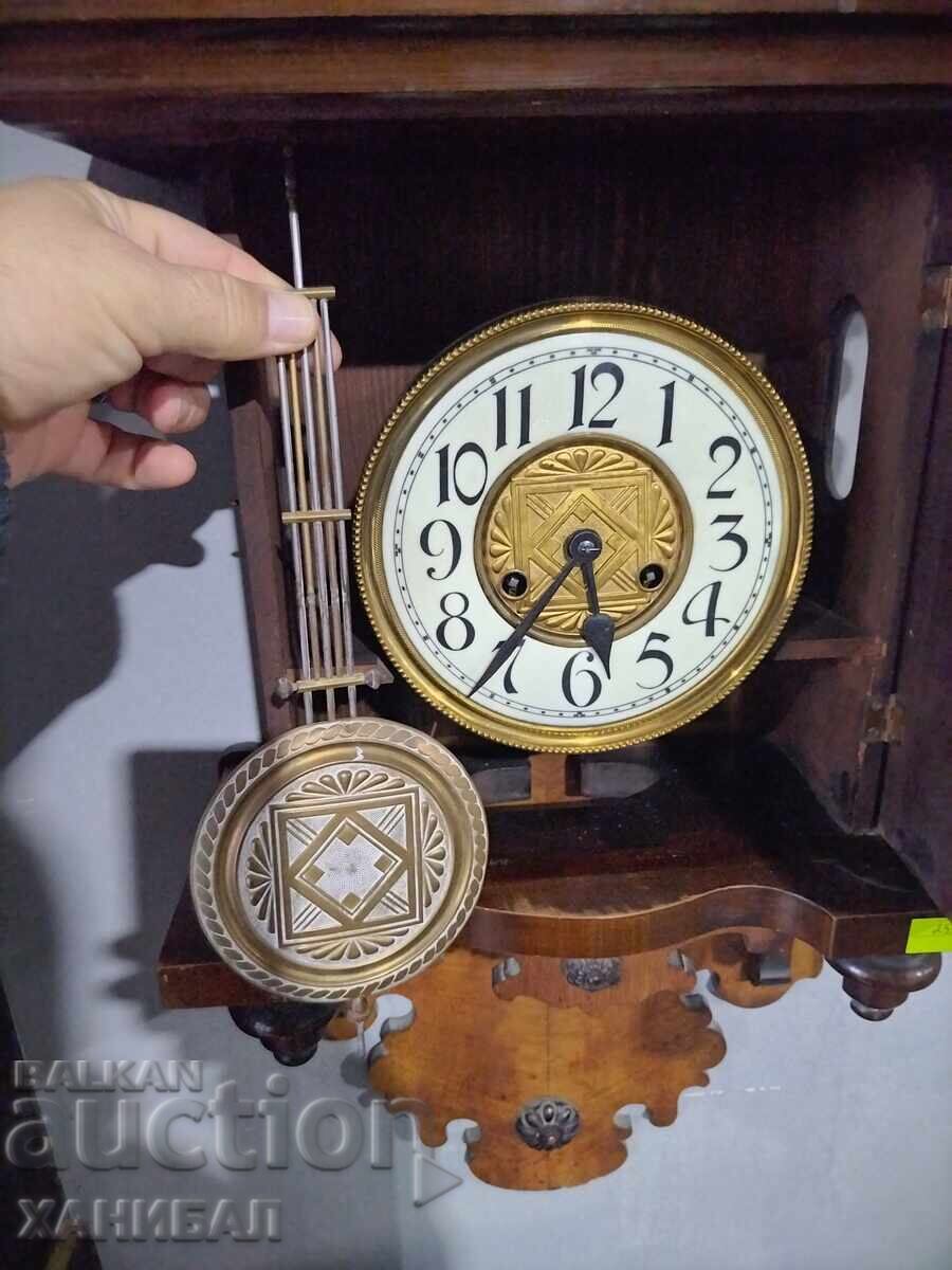 Delivery of BEAUTIFUL WALL CLOCK WITH PORCELAIN DIAL, WORKING Delivery of BEAUTIFUL WALL CLOCK WITH PORCELAIN DIAL, WORKING