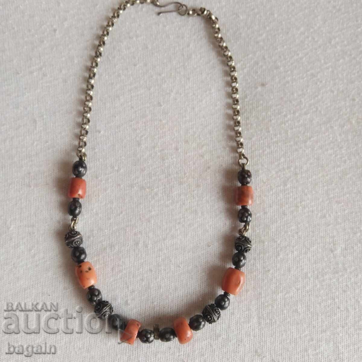 Ottoman necklace. Silver with coral
