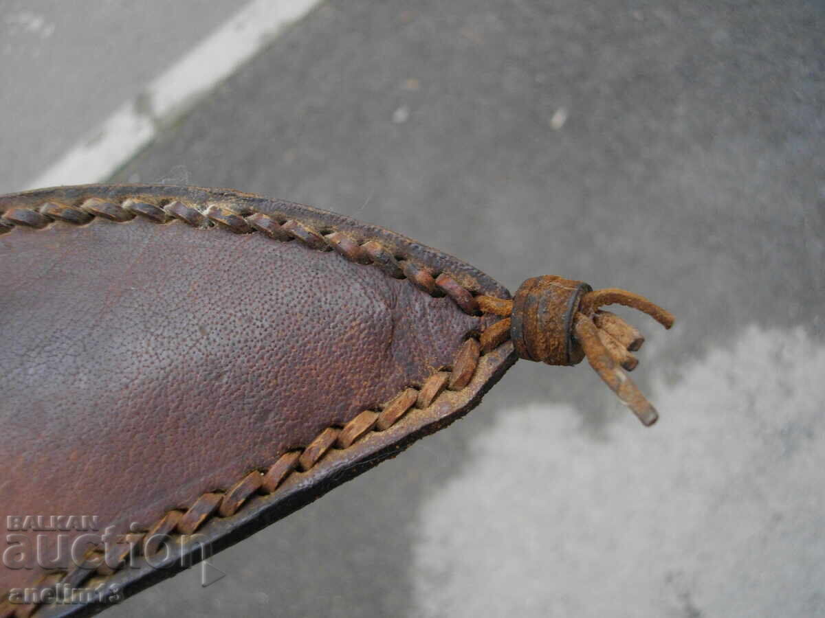 OLD LARGE LEATHER KNIFE SHEATH - 6 OLD LARGE LEATHER KNIFE SHEATH - 6
