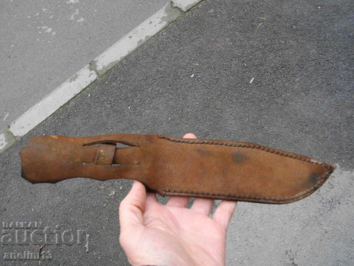OLD LARGE LEATHER KNIFE SHEATH - 7 OLD LARGE LEATHER KNIFE SHEATH - 7