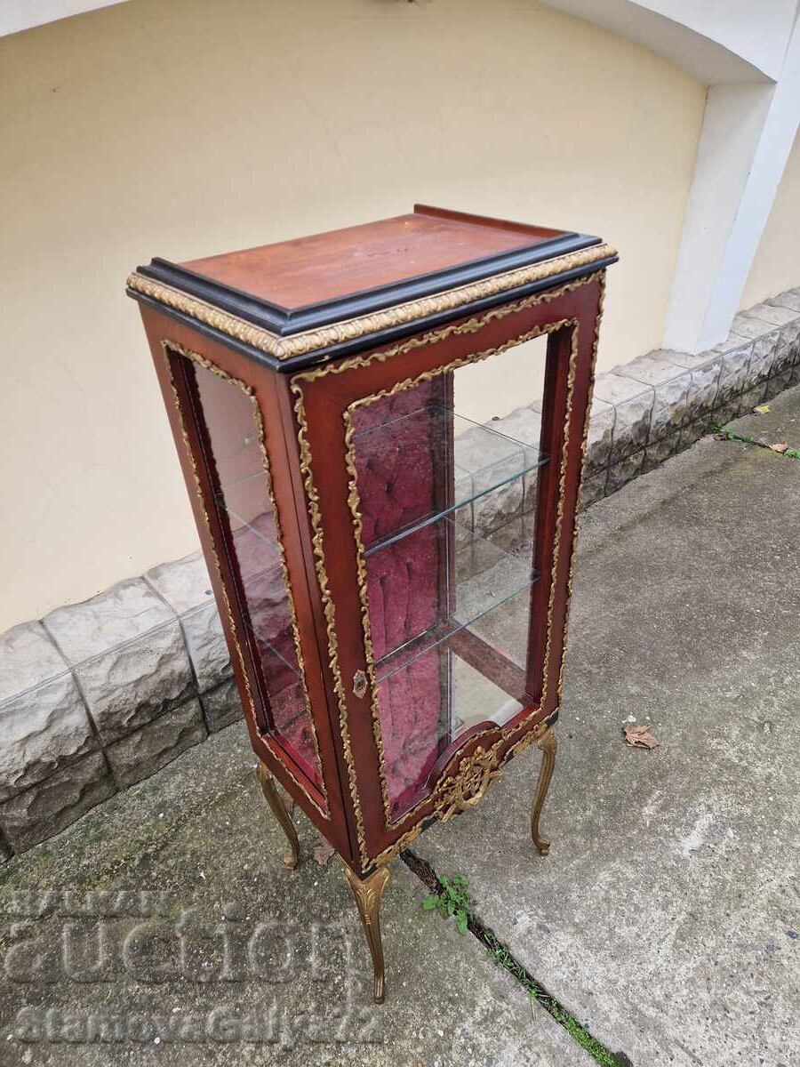 Уникална антикварна френска витрина Луй 15 с цена € 488.28 | 954.99 лв.