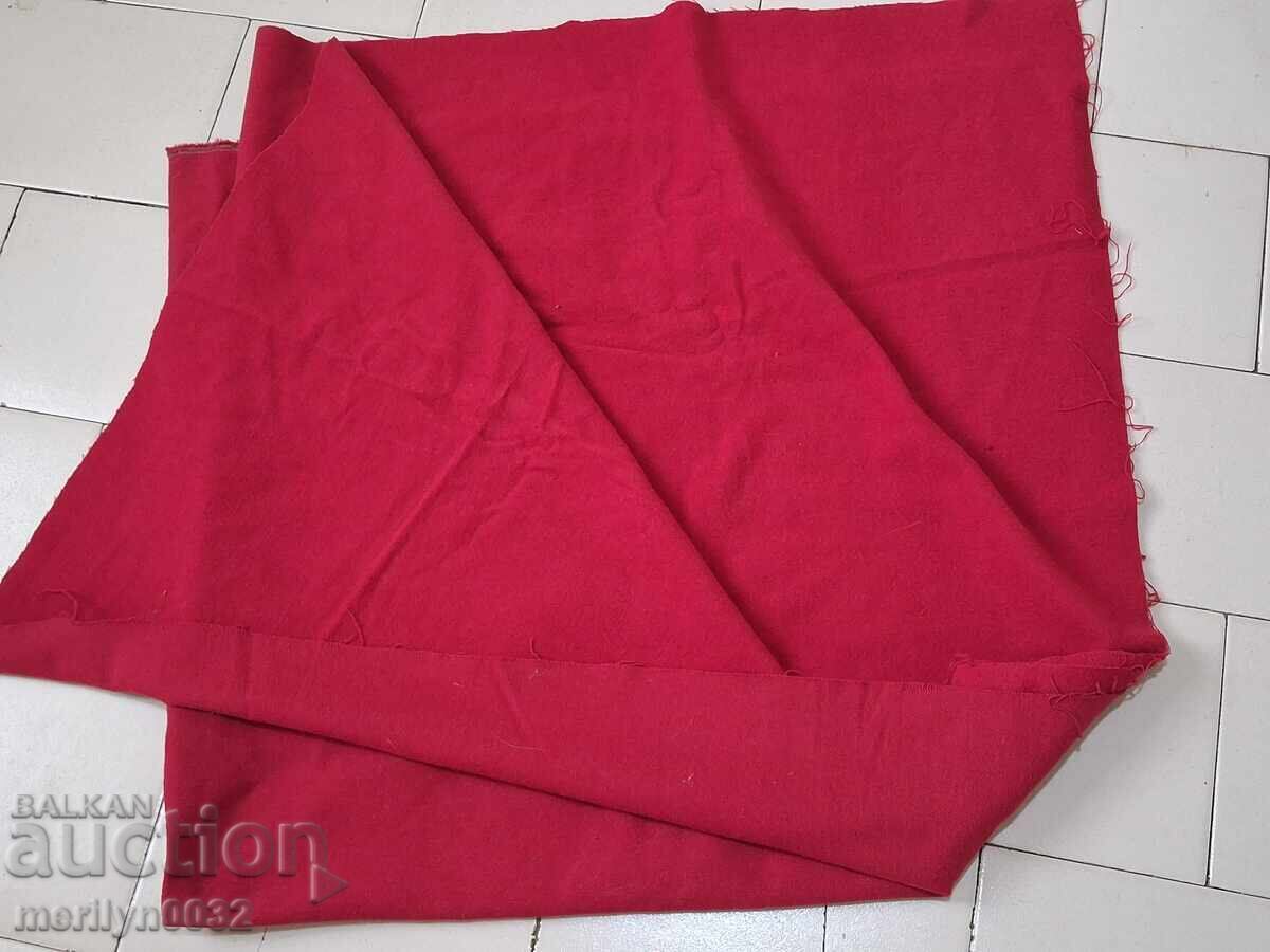 Κόκκινο μάλλινο υφασμάτινο ύφασμα διαστάσεων 1.5/1.45 μέτρα με τιμή 76.00 BGN | € 38.86 Κόκκινο μάλλινο υφασμάτινο ύφασμα διαστάσεων 1.5/1.45 μέτρα με τιμή 76.00 BGN | € 38.86