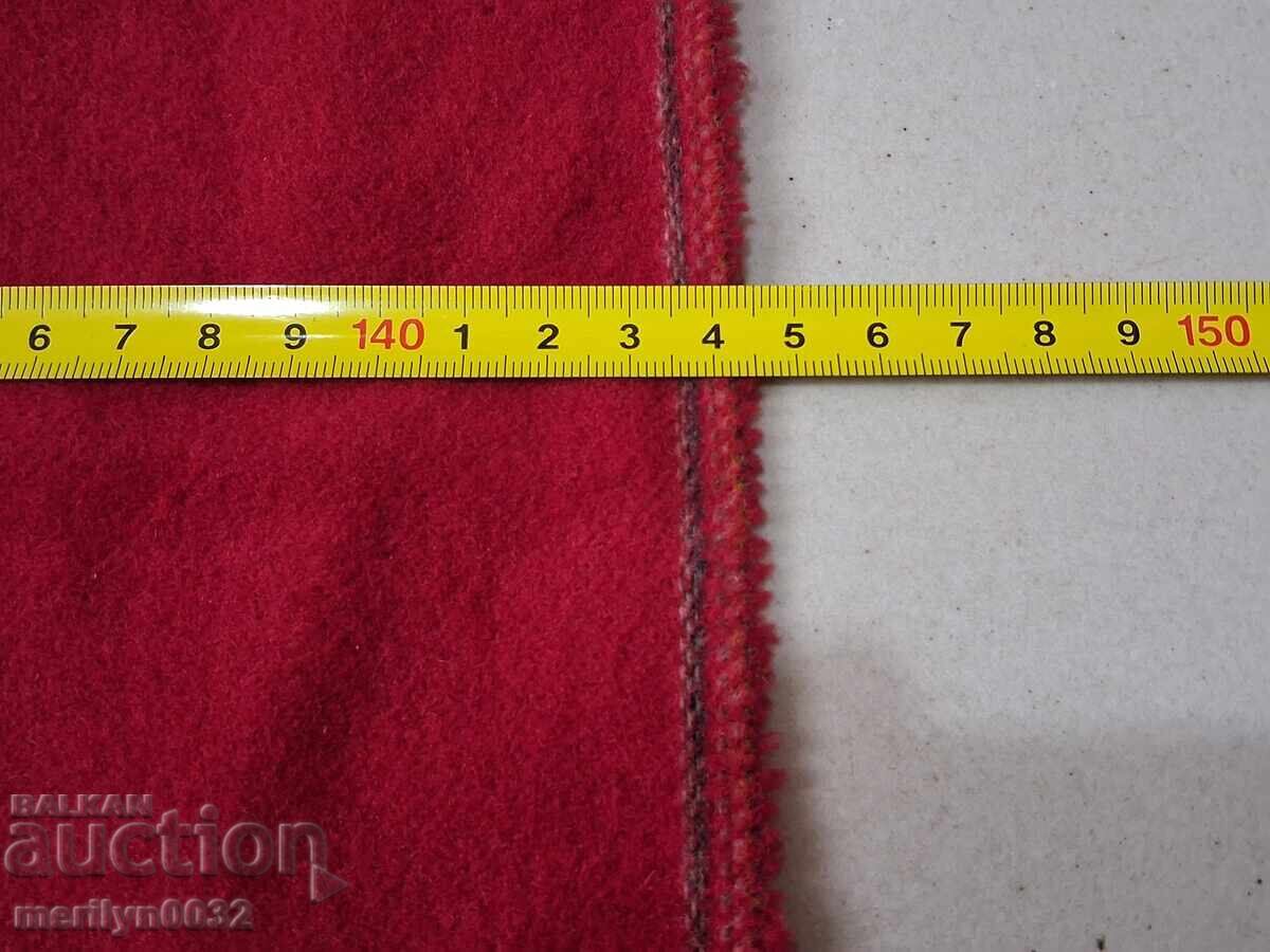 Παράδοση Κόκκινο μάλλινο υφασμάτινο ύφασμα διαστάσεων 1.5/1.45 μέτρα Παράδοση Κόκκινο μάλλινο υφασμάτινο ύφασμα διαστάσεων 1.5/1.45 μέτρα