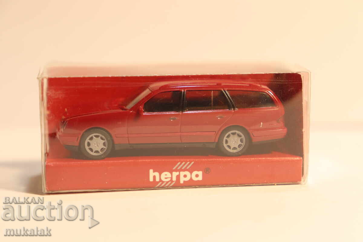 HERPA 1/87 H0 MERCEDES BENZ E JUCĂRIE MODEL MAȘINĂ cu preț 15.00 BGN | € 7.67
