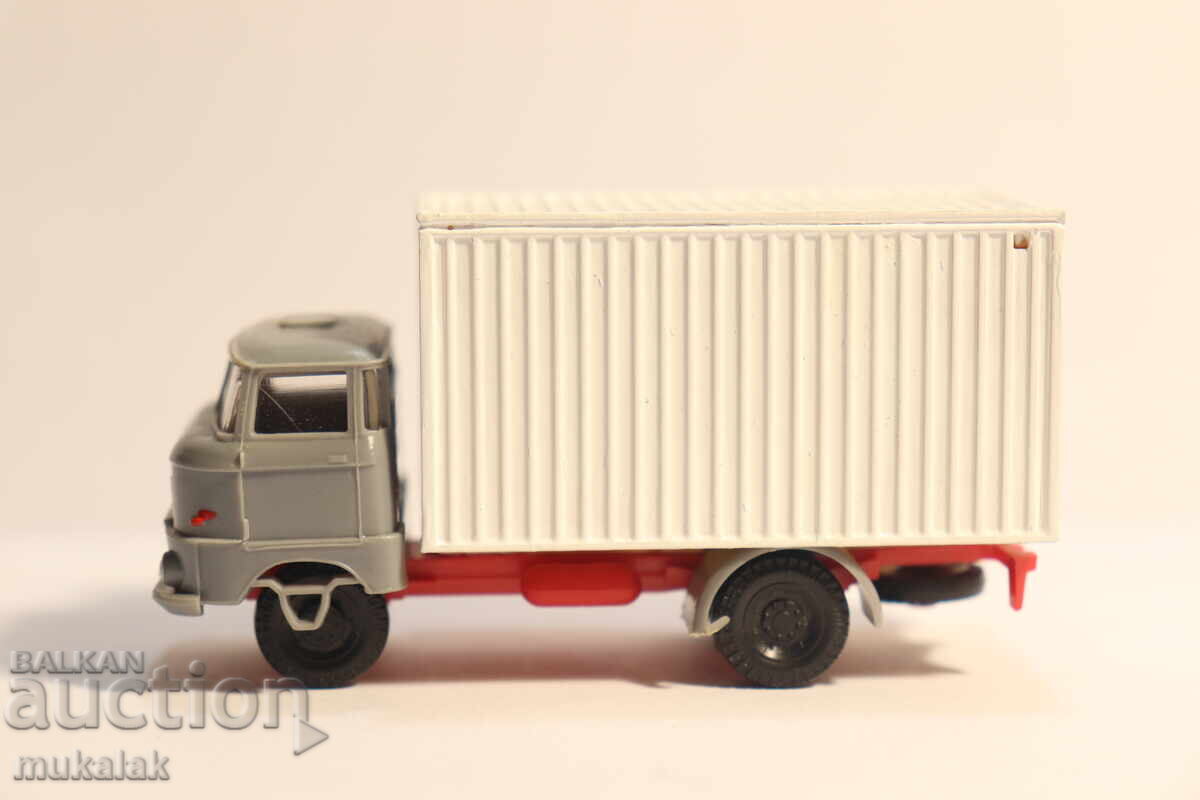 S.E.S.??? 1:87 H0 IFA IFA CAMION MODEL COLIȚĂ