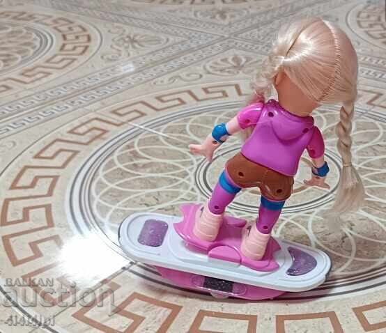 Păpușă pe baterii cu preț € 25.00 | 48.90 BGN Păpușă pe baterii cu preț € 25.00 | 48.90 BGN