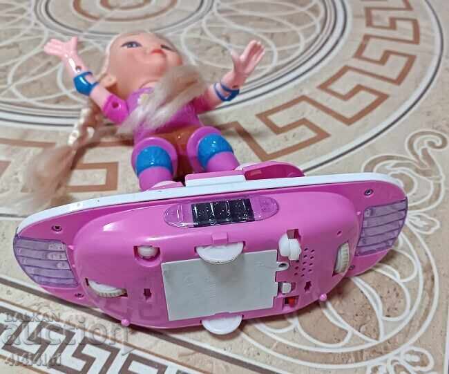 Licitație Păpușă pe baterii Licitație Păpușă pe baterii