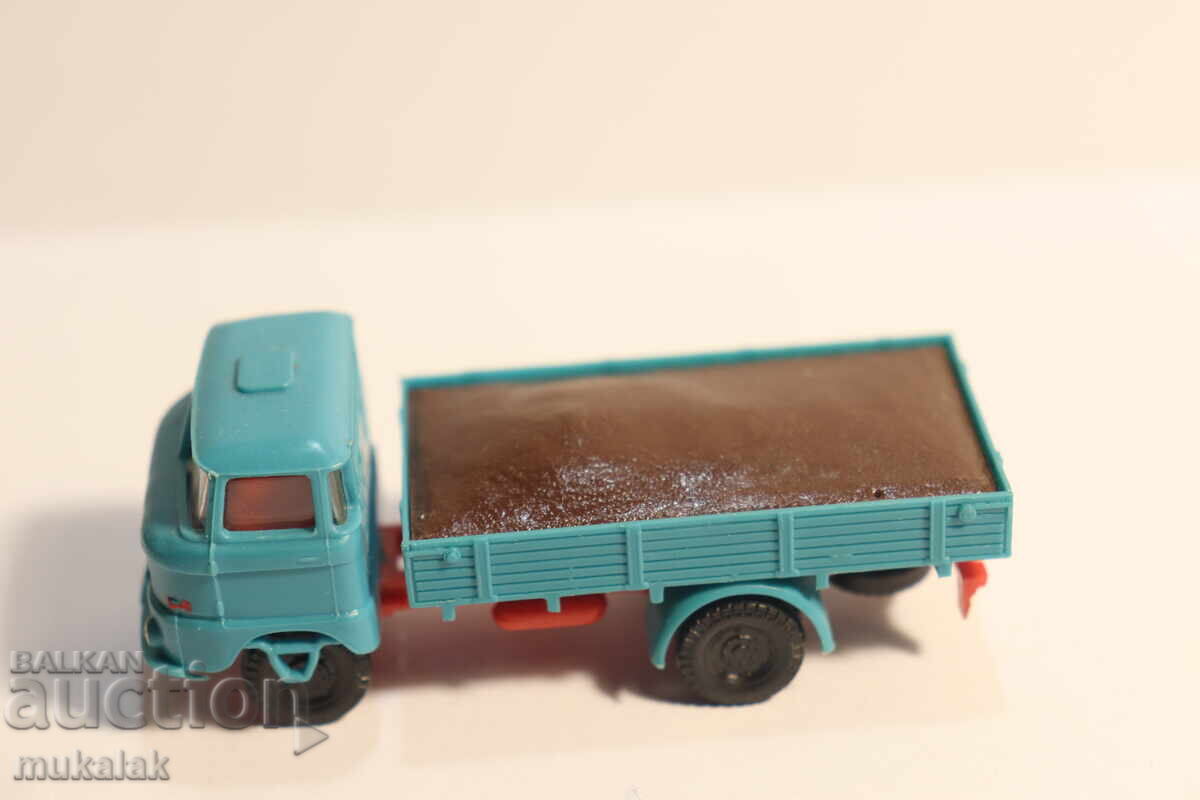 S.E.S.??? 1:87 H0 IFA IFA CAMION MODEL COLIȚĂ cu preț 25.00 BGN | € 12.78