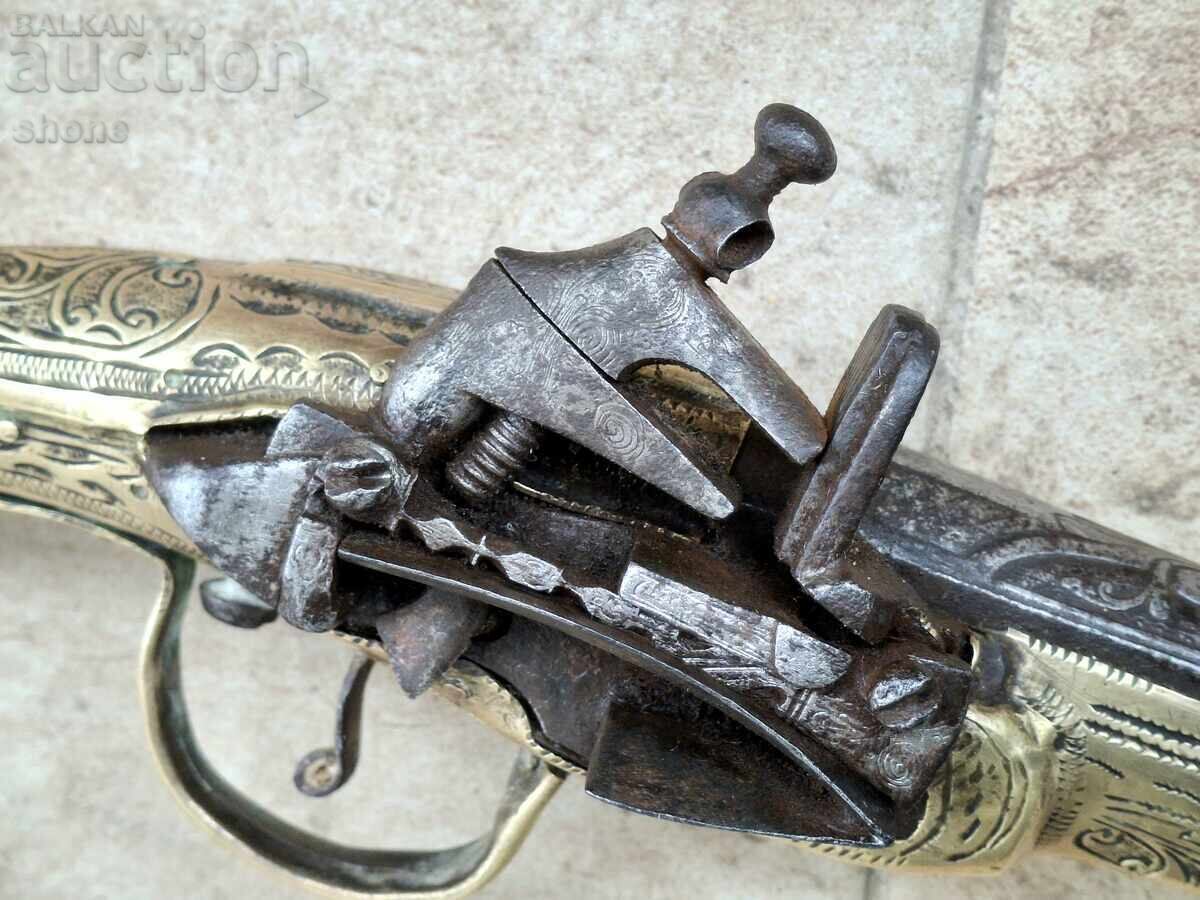 Кремъчен пищов, пушка, шишане, бойлия, кремъклия с цена € 1022.58 | 1999.99 лв.