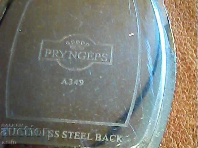 Доставка на 2 бр прикрасни 4асоници работет Доставка на 2 бр прикрасни 4асоници работет