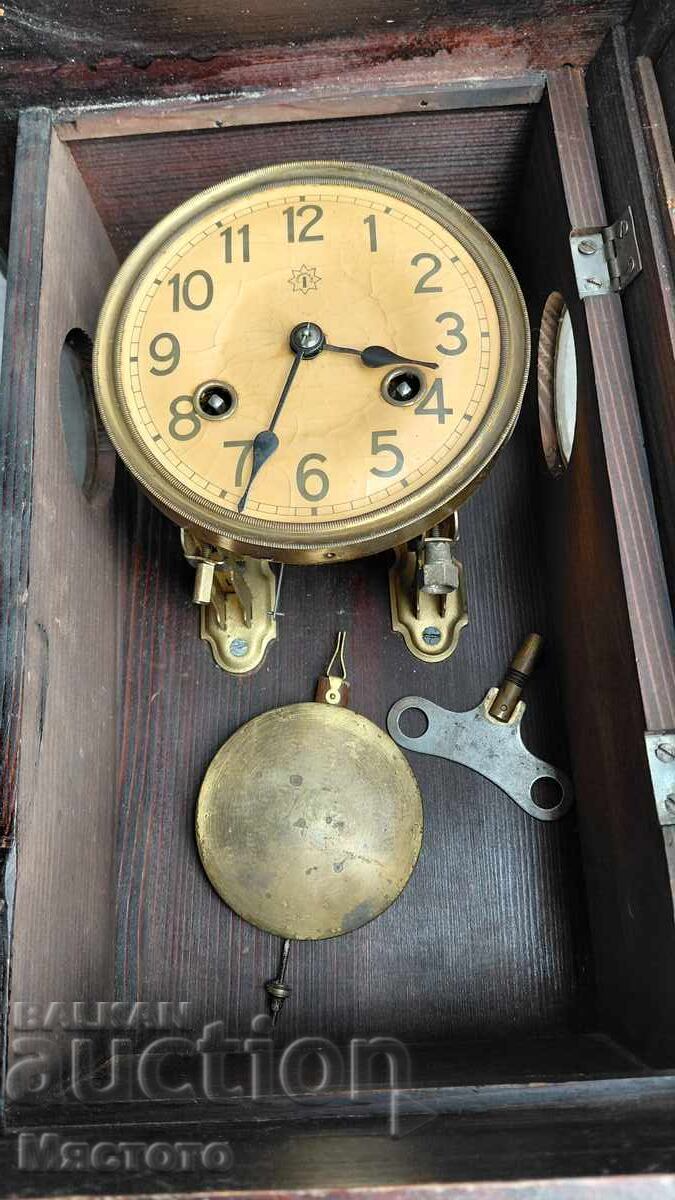 Ceas de perete vechi Junghans Junghans cu preț 1.00 BGN | € 0.51 Ceas de perete vechi Junghans Junghans cu preț 1.00 BGN | € 0.51