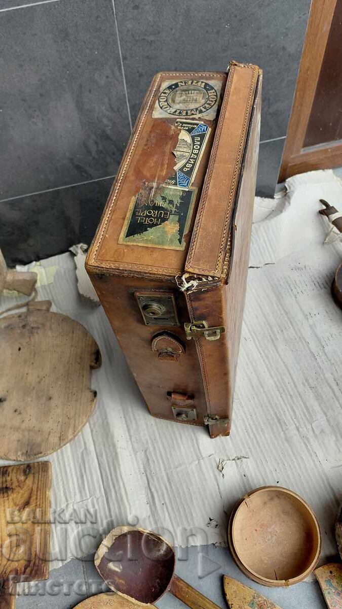 Lot of dug-out wooden board and other items. Leather suitcase. Violin - 5 Lot of dug-out wooden board and other items. Leather suitcase. Violin - 5