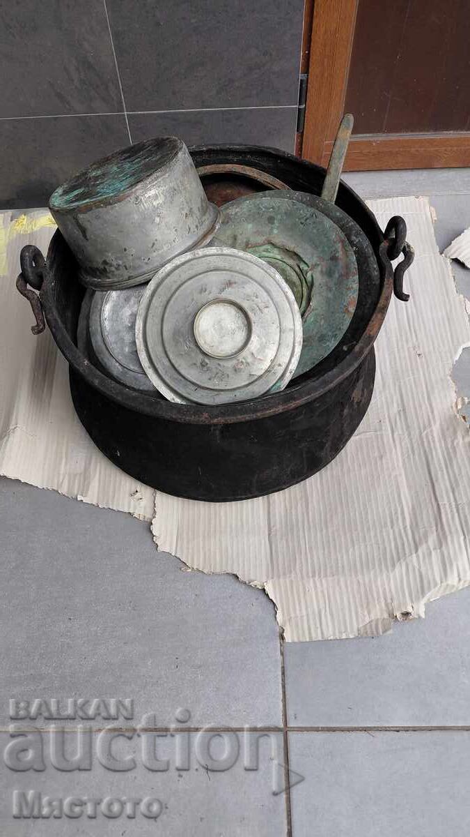 Παράδοση Παρτίδα ραντεβού μελιού πιάτο τηγάνι κανάτα και άλλα Παράδοση Παρτίδα ραντεβού μελιού πιάτο τηγάνι κανάτα και άλλα