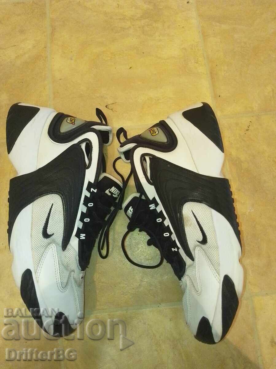 Παπούτσια nike 41 με τιμή 20.00 BGN | € 10.23 Παπούτσια nike 41 με τιμή 20.00 BGN | € 10.23