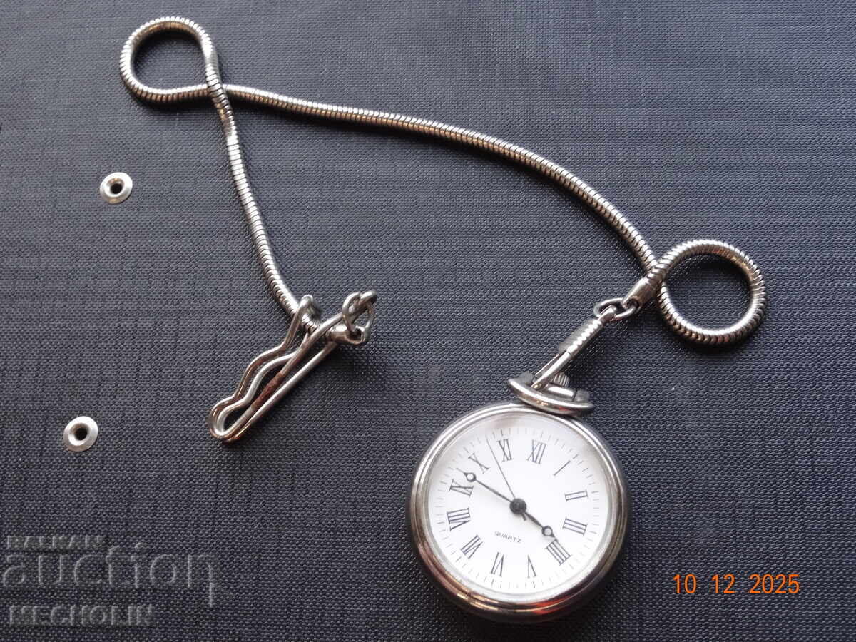 СТАР ДЖАОБЕН КВАРЦОВ ЧАСОВНИК С КЮСТЕК СТАР ДЖАОБЕН КВАРЦОВ ЧАСОВНИК С КЮСТЕК