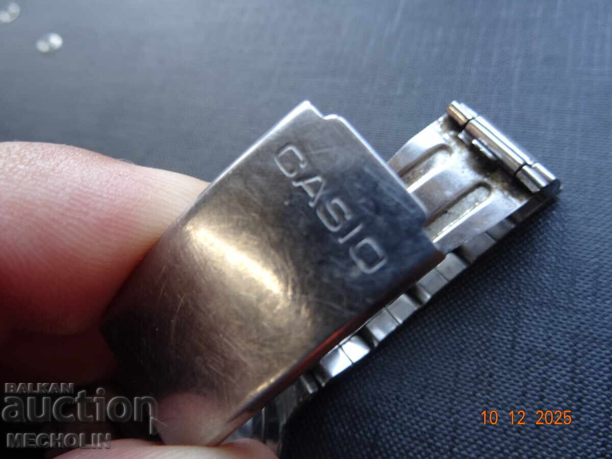 Auction Vintage CASIO QUARTZ Watch Auction Vintage CASIO QUARTZ Watch
