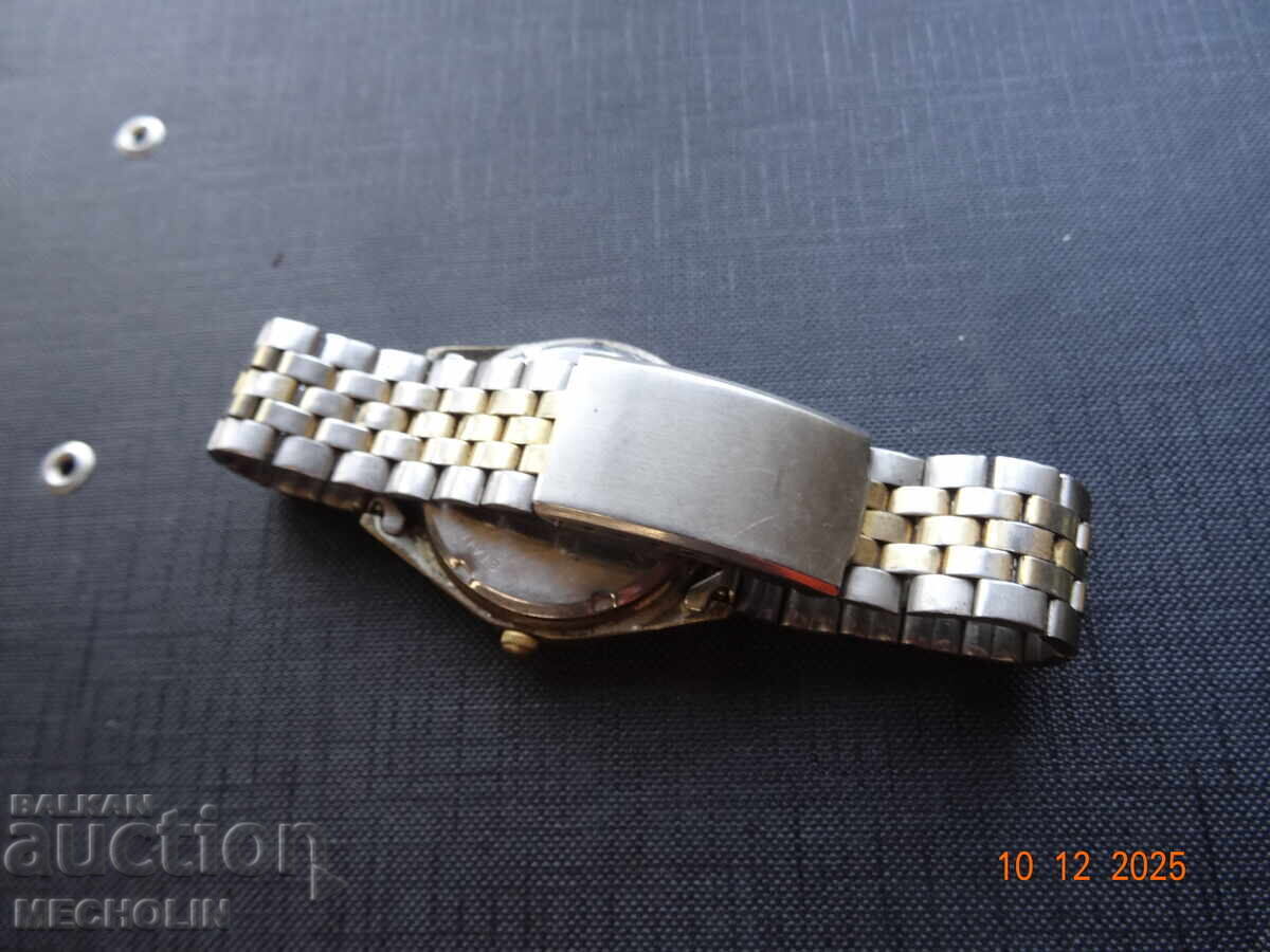 Delivery of OLD QUARTZ WATCH Delivery of OLD QUARTZ WATCH