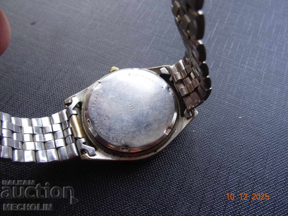 OLD QUARTZ WATCH - 5 OLD QUARTZ WATCH - 5