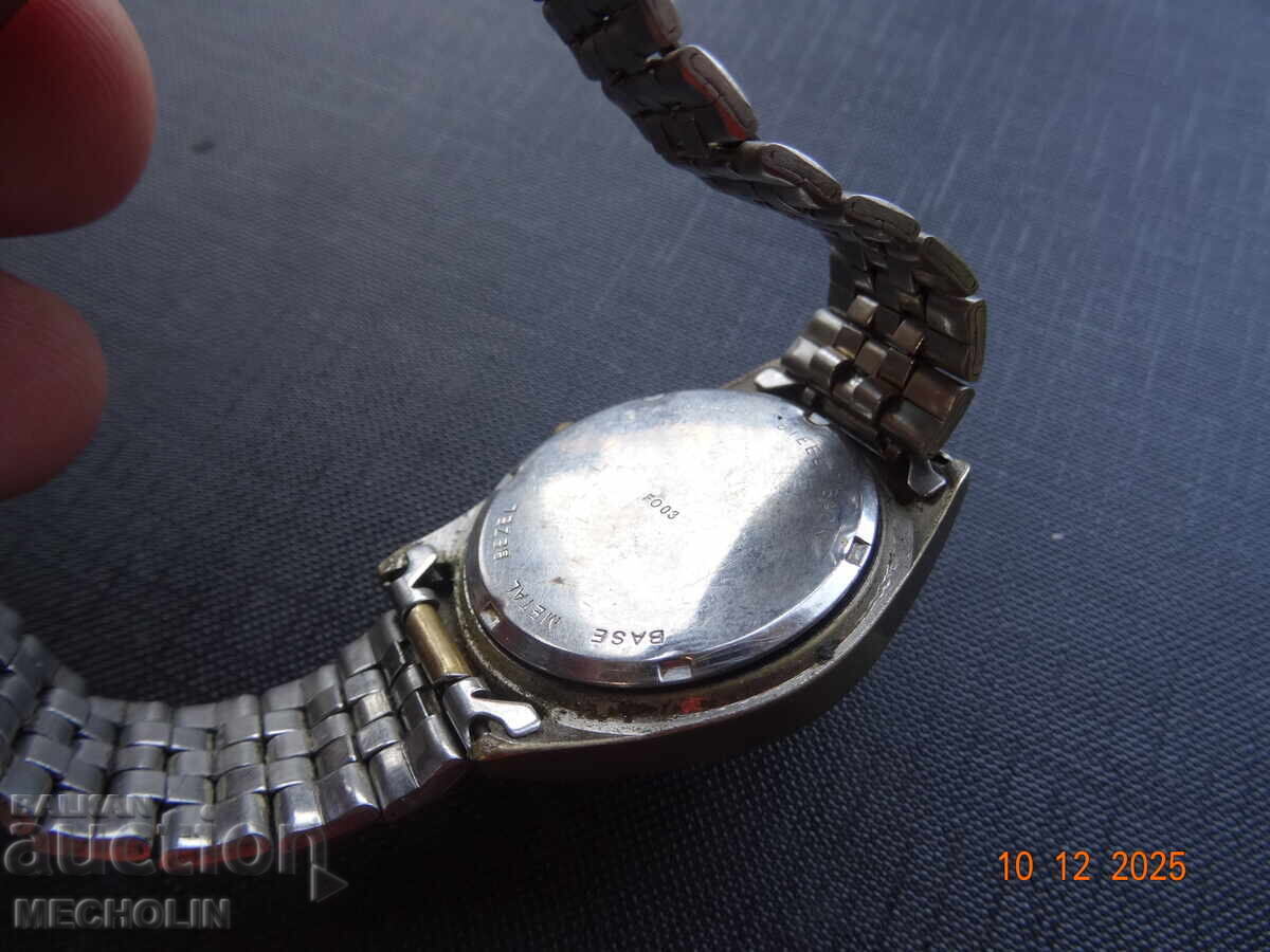 OLD QUARTZ WATCH - 6 OLD QUARTZ WATCH - 6