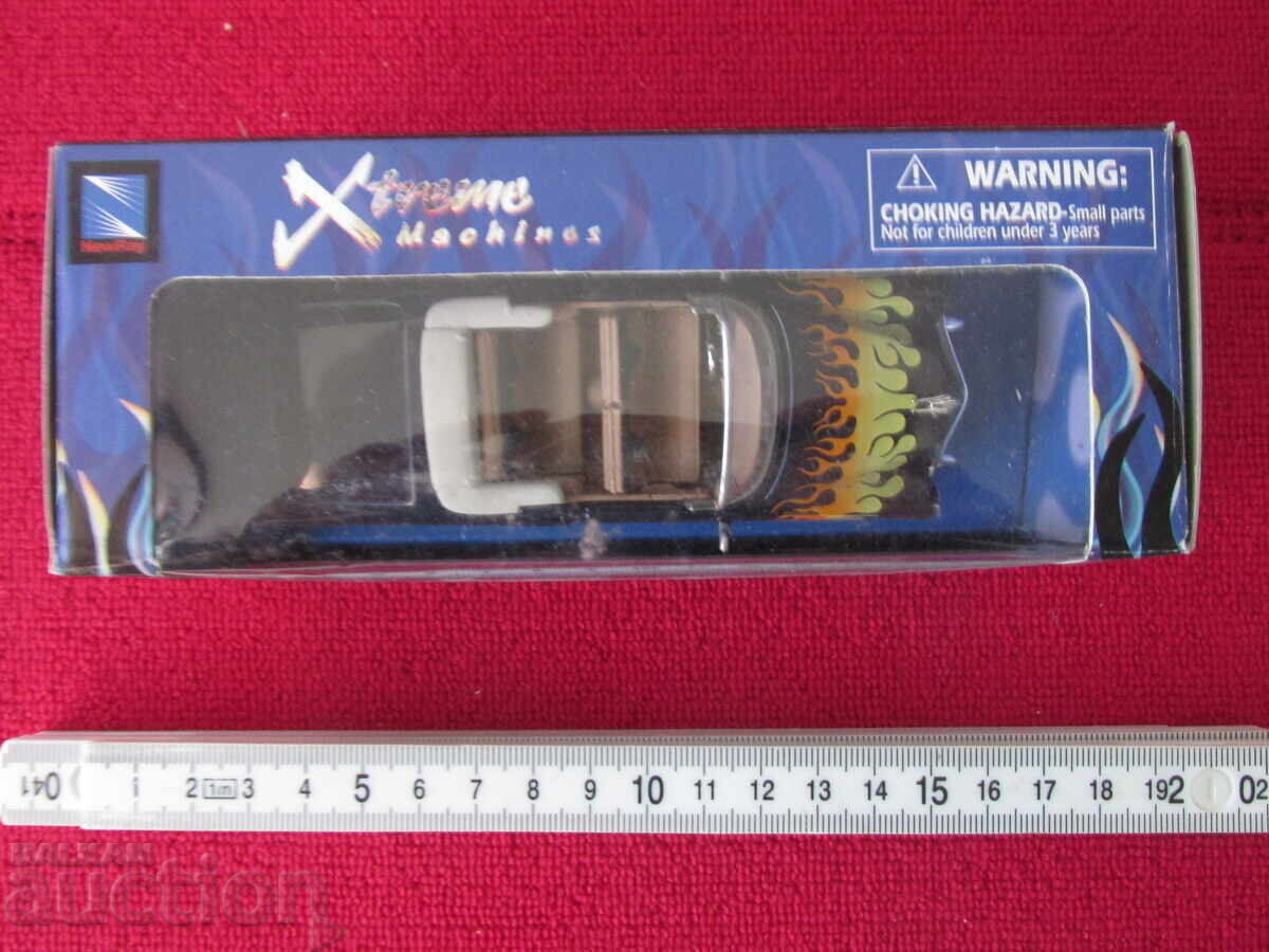 Licitație Macheta 1/43 Cadillac 1955 Licitație Macheta 1/43 Cadillac 1955