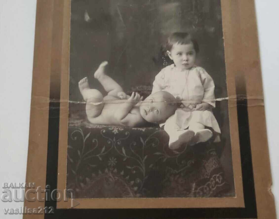 Licitație Foto veche pe carton Licitație Foto veche pe carton